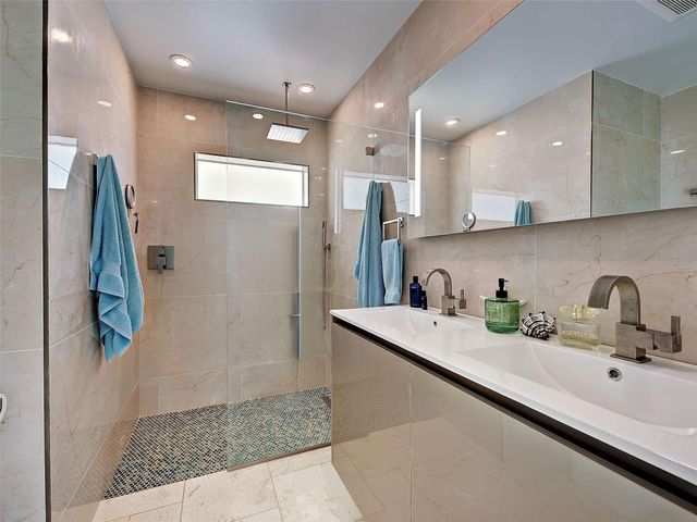 885 WHITE CAP CIRCLE 34, Venice, FL 34285
