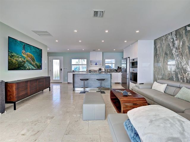 885 WHITE CAP CIRCLE 34, Venice, FL 34285