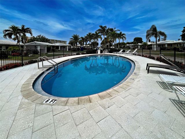 885 WHITE CAP CIRCLE 34, Venice, FL 34285
