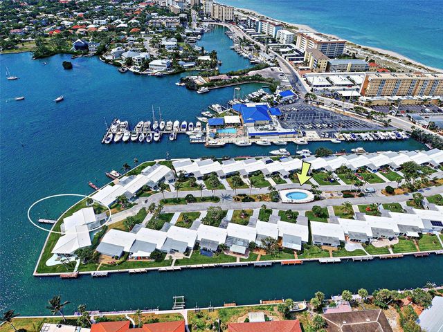885 WHITE CAP CIRCLE 34, Venice, FL 34285