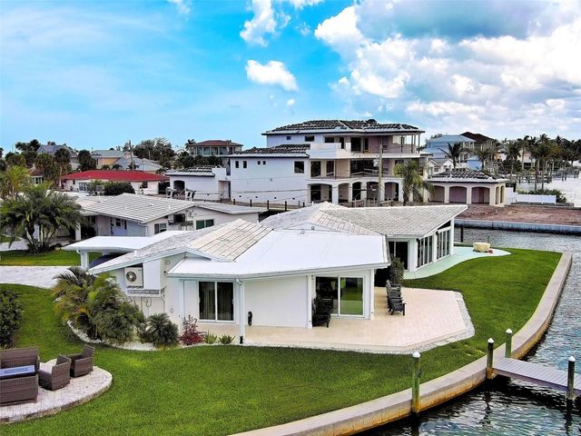 885 WHITE CAP CIRCLE 34, Venice, FL 34285