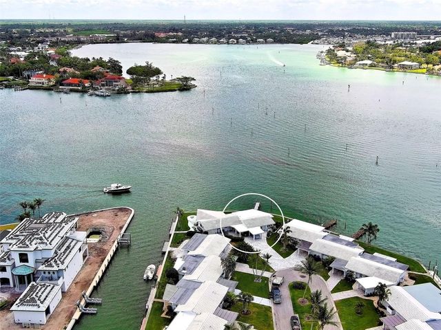 885 WHITE CAP CIRCLE 34, Venice, FL 34285