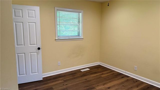 134 Carolina Avenue, Mount Airy, NC 27030