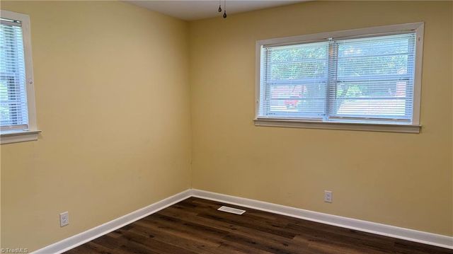 134 Carolina Avenue, Mount Airy, NC 27030