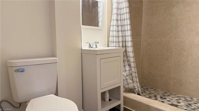 134 Carolina Avenue, Mount Airy, NC 27030