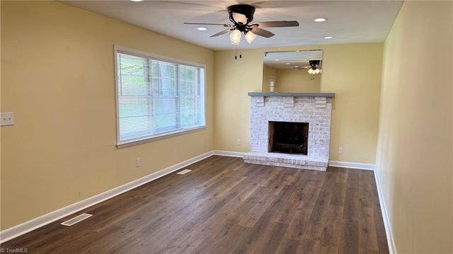 134 Carolina Avenue, Mount Airy, NC 27030