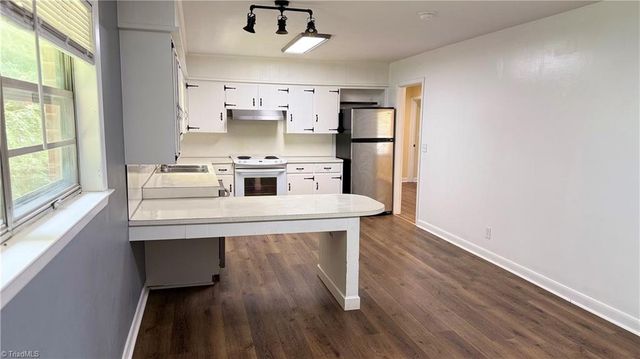 134 Carolina Avenue, Mount Airy, NC 27030