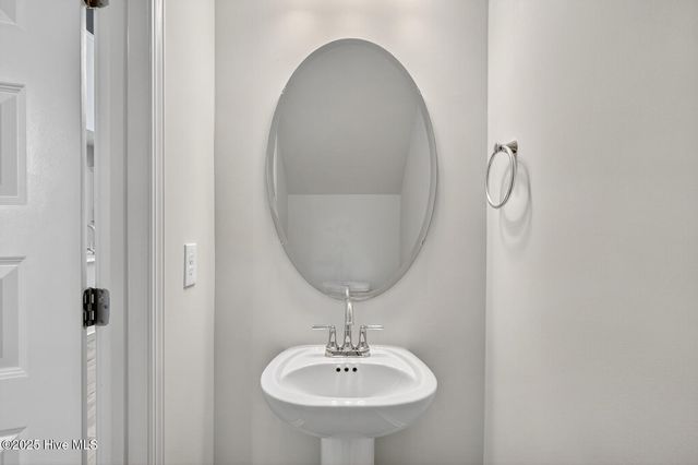 5621 Palm Tree Place, Leland, NC 28451