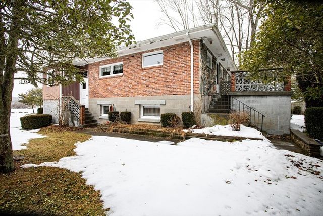 179 Robert St, Westport, MA 02790