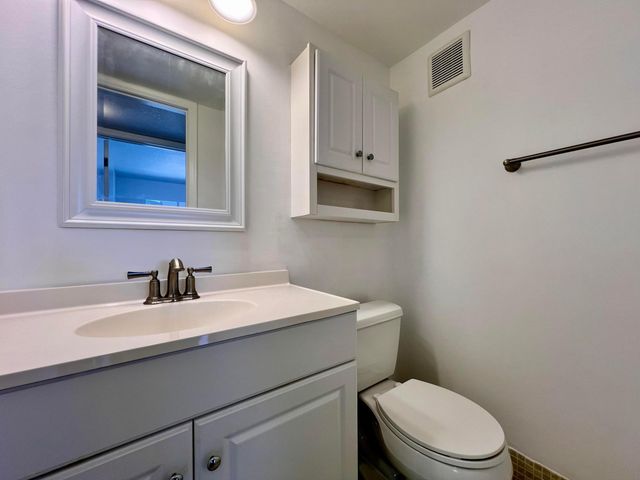 200 Northampton J 200, West Palm Beach, FL 33417