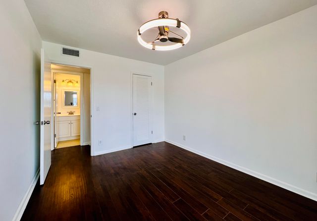 200 Northampton J 200, West Palm Beach, FL 33417