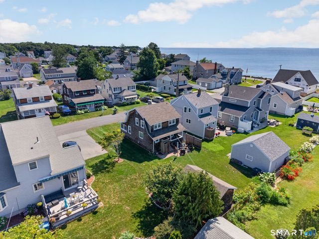 27 Gates Road, Old Saybrook, CT 06475