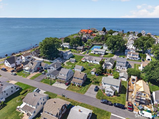 27 Gates Road, Old Saybrook, CT 06475