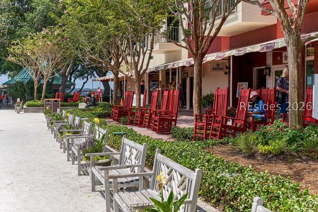 10 Lighthouse Rd Apt 426, Hilton Head Island, SC 29928