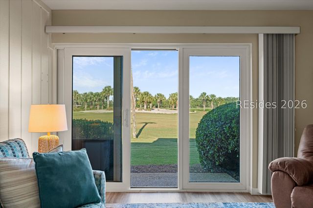 10 Lighthouse Rd Apt 426, Hilton Head Island, SC 29928