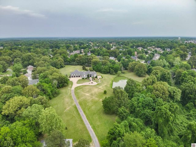 4001 Clinton Road, Paducah, KY 42001