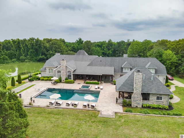 4001 Clinton Road, Paducah, KY 42001