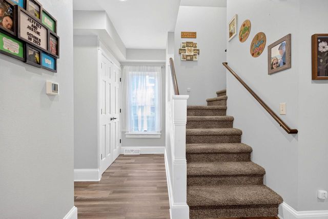 822 W 11TH AVENUE, Oshkosh, WI 54902