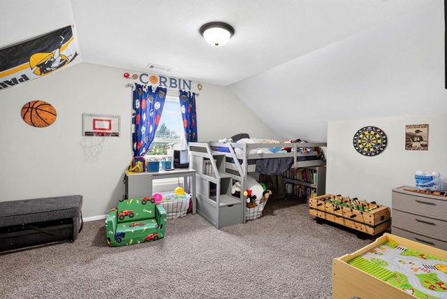822 W 11TH AVENUE, Oshkosh, WI 54902