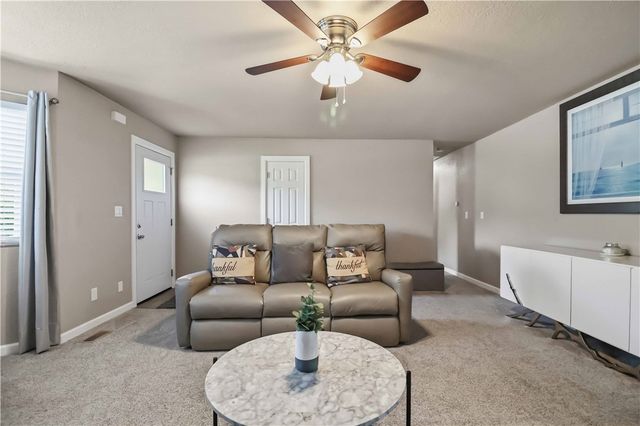 453 W 2nd Street, Centerton, AR 72719