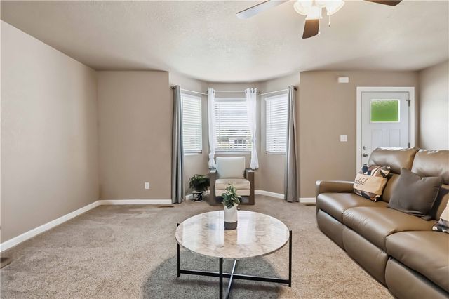 453 W 2nd Street, Centerton, AR 72719