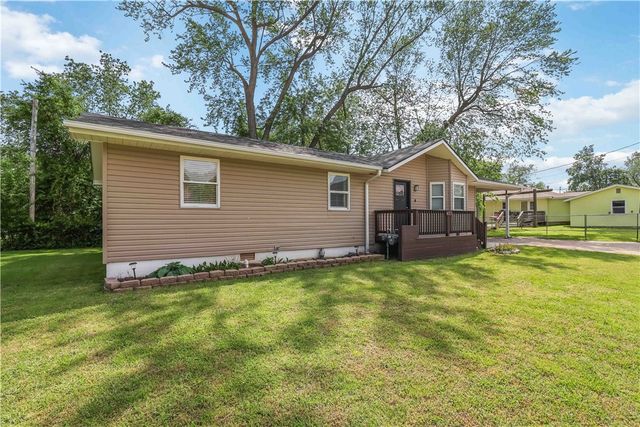 453 W 2nd Street, Centerton, AR 72719