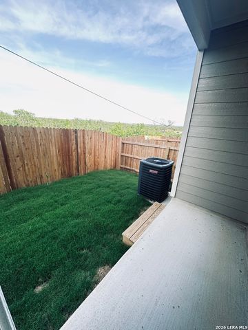 7162 Magnolia Crk Unit 101, San Antonio, TX 78252