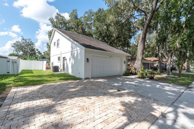 1901 LANDSIDE DRIVE, Valrico, FL 33594