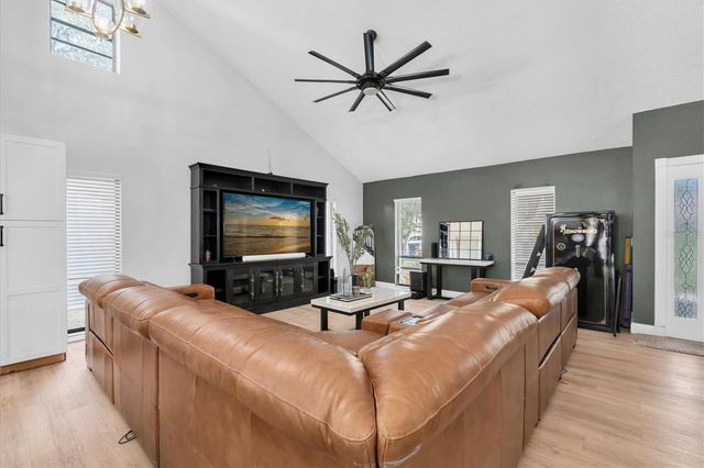 1901 LANDSIDE DRIVE, Valrico, FL 33594