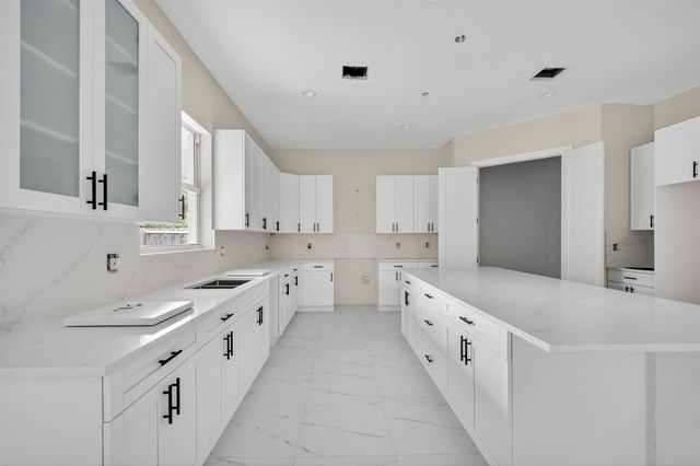 1974 SW Idaho Lane, Port St. Lucie, FL 34953