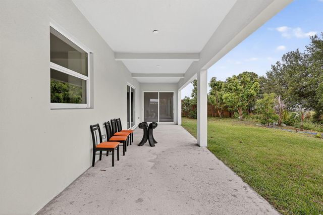 1974 SW Idaho Lane, Port St. Lucie, FL 34953