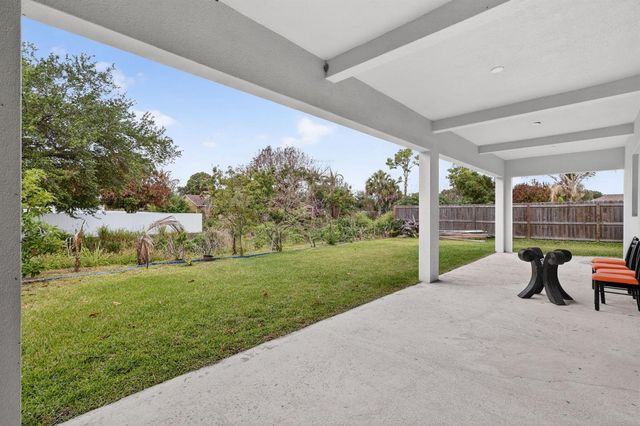 1974 SW Idaho Lane, Port St. Lucie, FL 34953