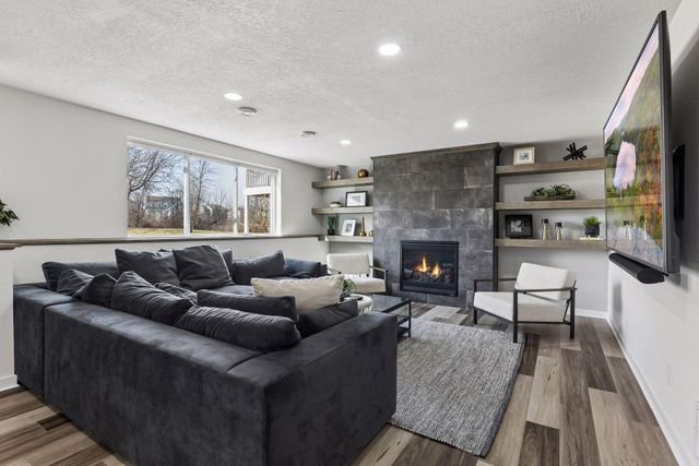 17765 69th Place N, Maple Grove, MN 55311