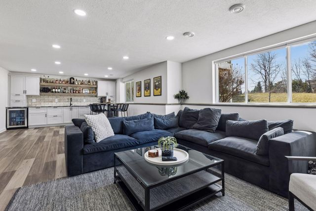 17765 69th Place N, Maple Grove, MN 55311