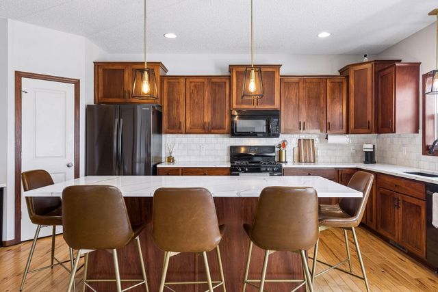 17765 69th Place N, Maple Grove, MN 55311