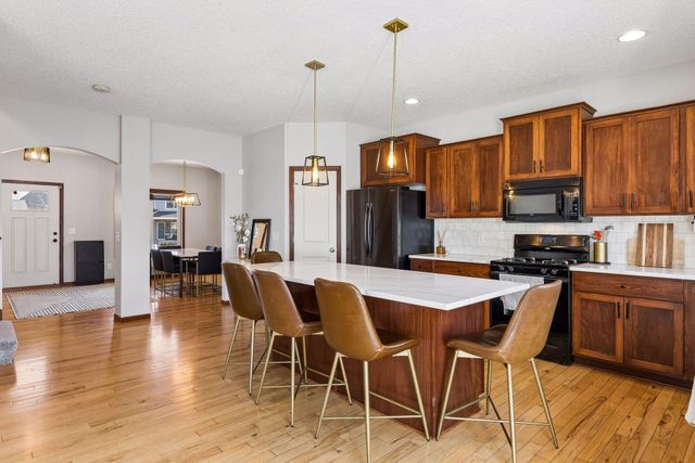 17765 69th Place N, Maple Grove, MN 55311