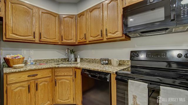 7 Betsy Ross Drive A, Monroe, NJ 08831