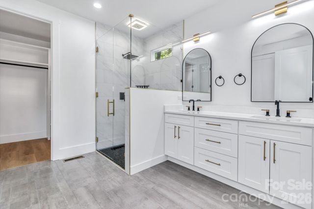 80 Goldenwood Lane, Mills River, NC 28759