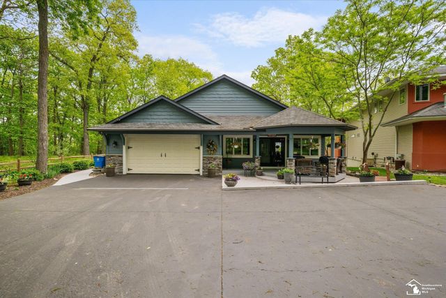 2307 Tecumseh Drive, Cambridge Twp, MI 49230