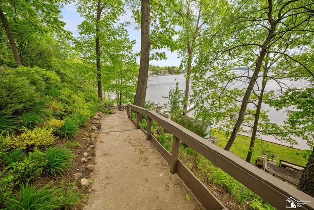 2307 Tecumseh Drive, Cambridge Twp, MI 49230