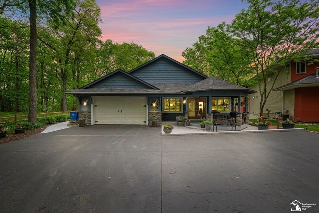 2307 Tecumseh Drive, Cambridge Twp, MI 49230