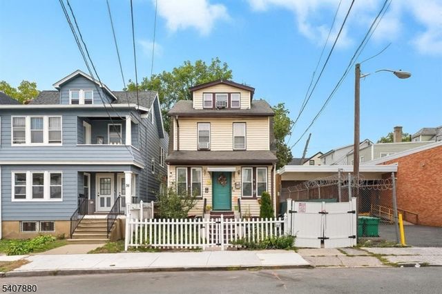 78 Valley St, Newark City, NJ 07106