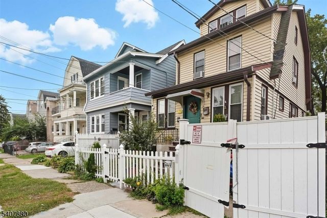 78 Valley St, Newark City, NJ 07106