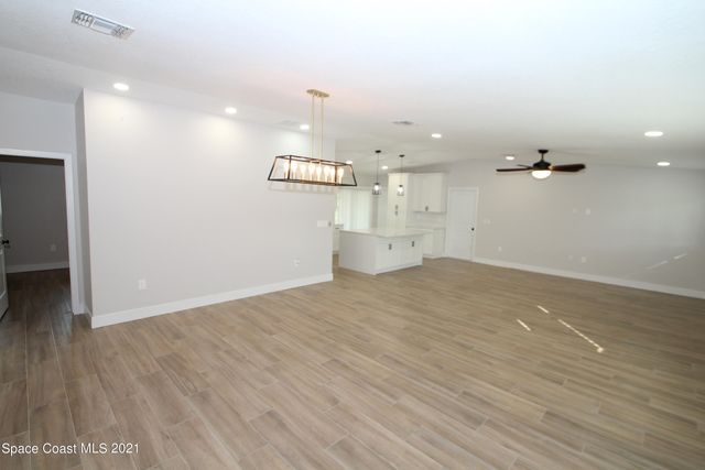 580 Pine Tree Drive, Indialantic, FL 32903
