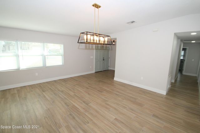 580 Pine Tree Drive, Indialantic, FL 32903