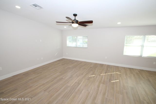 580 Pine Tree Drive, Indialantic, FL 32903