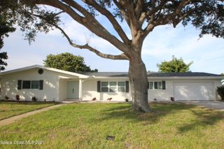 580 Pine Tree Drive, Indialantic, FL 32903