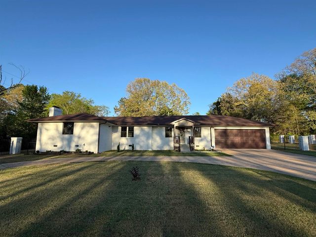 11560 S MAIN ST, Somerville, TN 38068