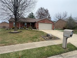 2444 Mallard Run, Jeffersonville, IN 47130