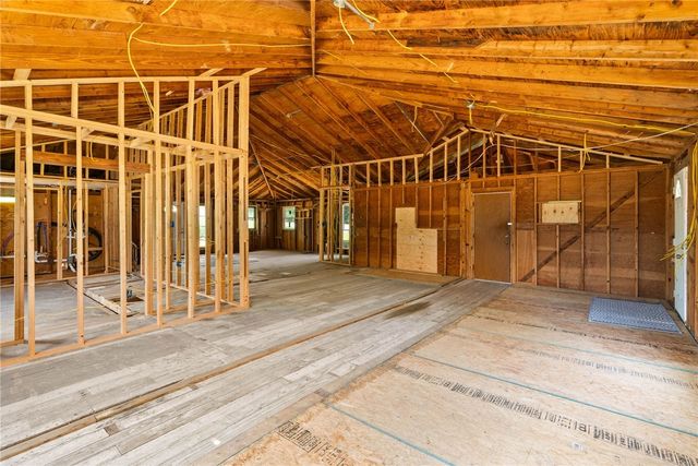 133 Lake St, Mathis, TX 78368